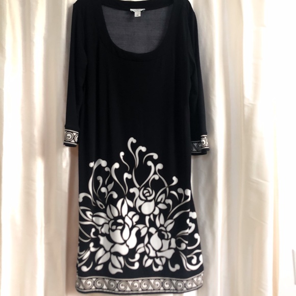 LOFT Dresses & Skirts - LOFT the EASY DRESS.   Medium